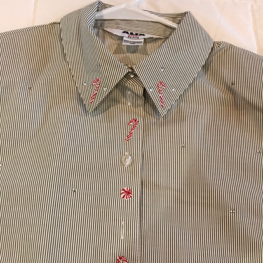 Green stripe Christmas shirt. Alia petite. 12P